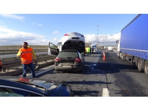 Kazaya Karışan Otomobil, Diğerinin Üzerine Çıktı