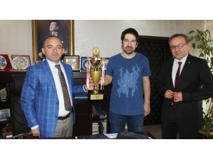 Burhaniye’de Satranç Turnuvası Düzenlenecek