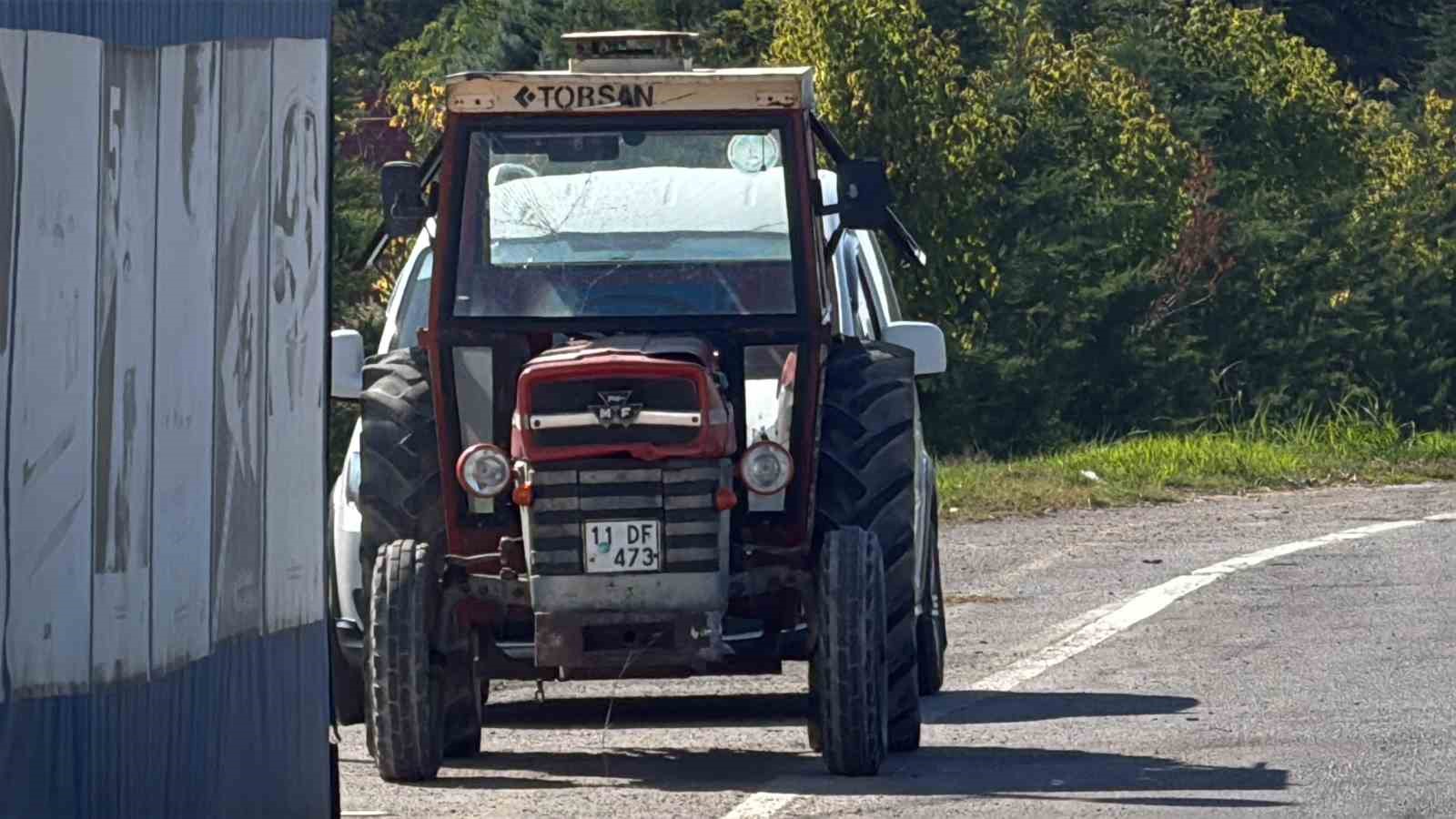 yuzde-50-zihinsel-engelli-genc-bozuyuk-ten-caldigi-traktorle-55-kilometre-yol-katetti