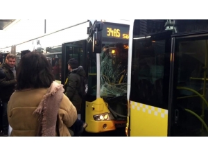 Fikirtepe’de Metrobüs Kazası