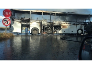 Rize’de Yolcu Otobüsü Alev Alev Yandı