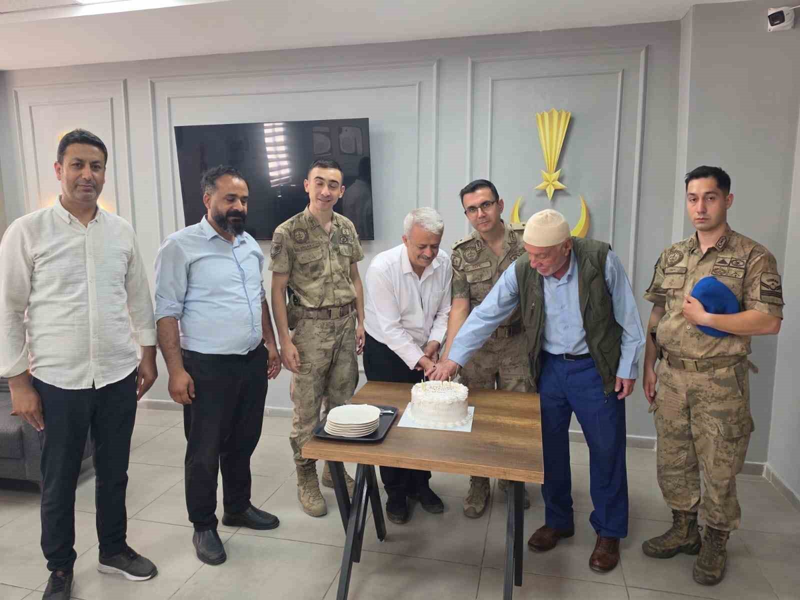 sehit-babalari-jandarmanin-kurulus-yil-donumunu-unutmadi