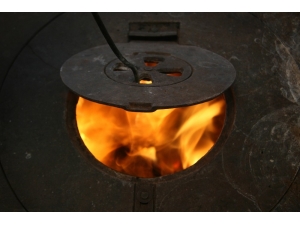 Denizli’de Odun, Kömür Satışları Artmaya Başladı