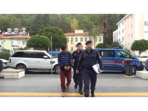 5 Yıldızlı Otelin Oyun Salonundaki Para Kasasını Çaldı