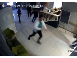 Hastane Çalışanı Bıçaklı Saldırıya Uğradı