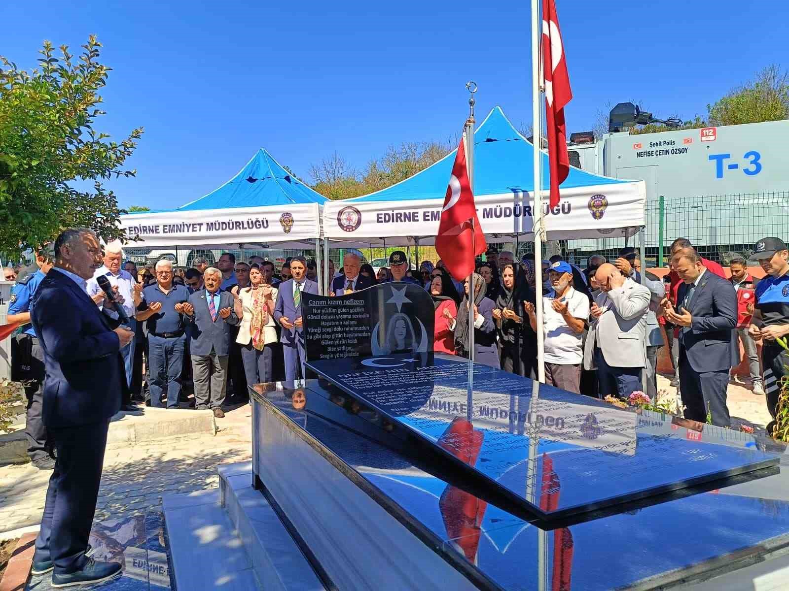 sehit-polis-memuru-ozsoy-dualarla-anildi