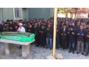 Soba Yakarken Yanlışlıkla Alev Alan Adamın Cenazesi Toprağa Verildi