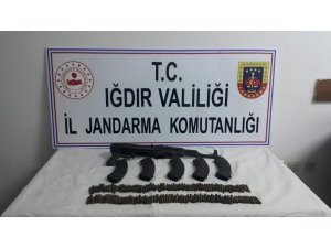 Operasyon Yapılan Evde Kalaşnikof Ele Geçirildi