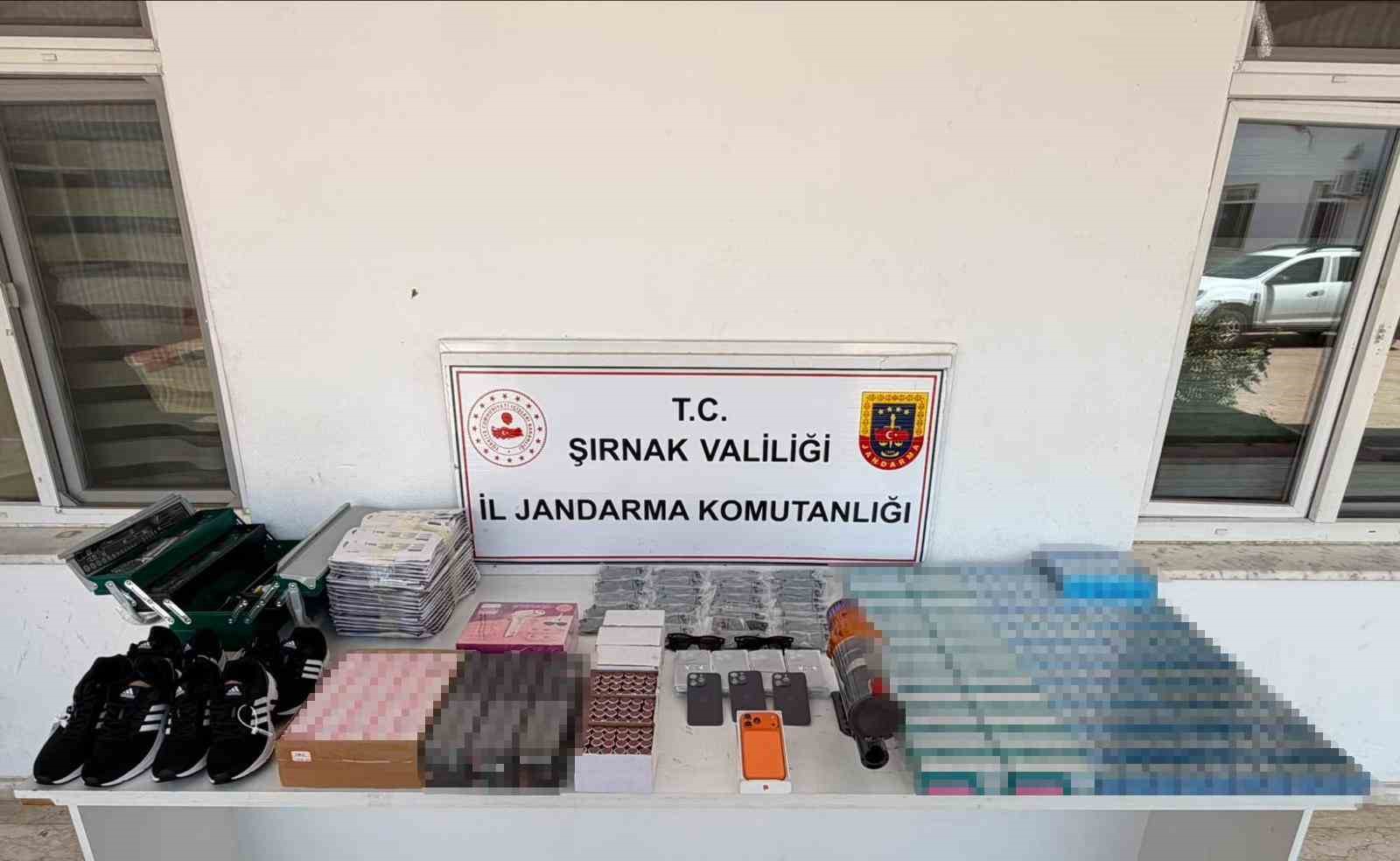 sirnak-ta-kacakcilik-operasyonu-silah-sigara-ve-milyonluk-kacak-urun-ele-gecirildi