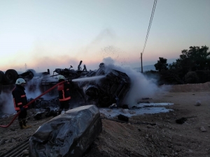 Yanarak Hurdaya Dönen Araçtan Sağ Çıktı