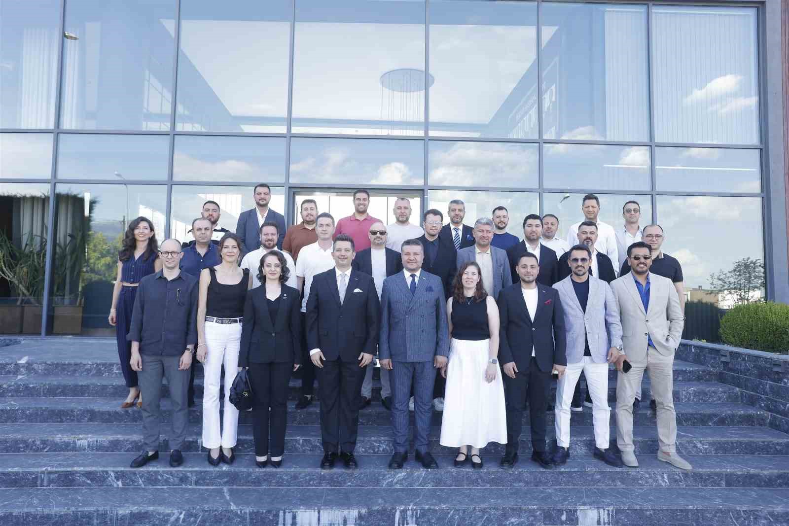 genc-is-dunyasinda-ornek-is-birligi