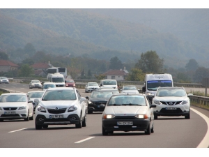 Otomobilden Sonra En Çok Kamyonet Ve Motosiklet Var