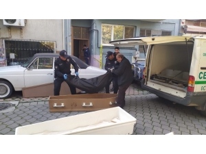 Yabancı Uyruklu Şahıs 2 Arkadaşını Yataklarında Uyurken Öldürdü
