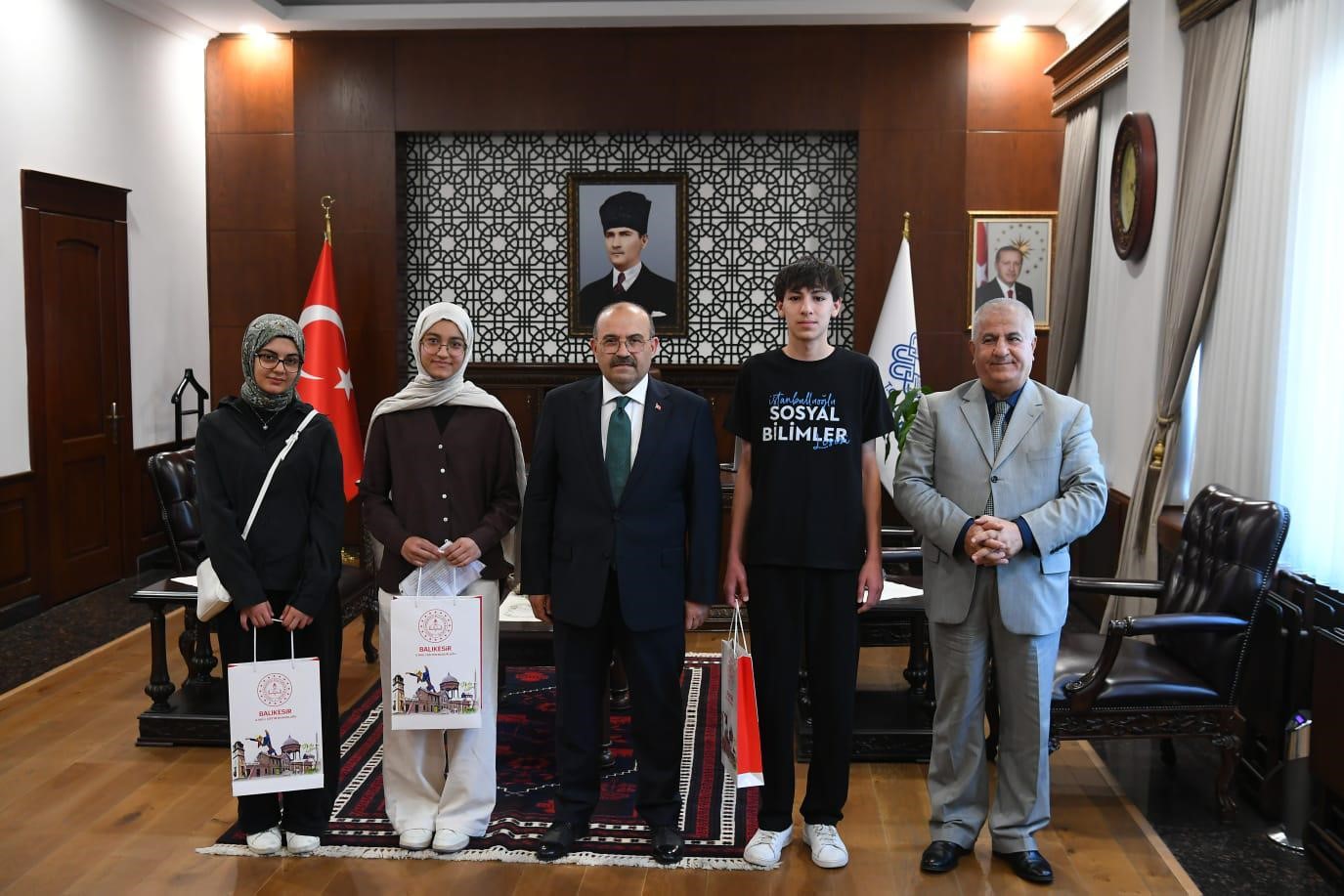 imam-birgivi-nin-yarismasinda-genc-kalemler-odullendirildi