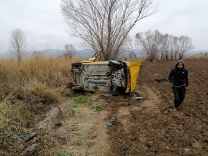 Hafif Ticari Araç Devrildi: 7 Yaralı