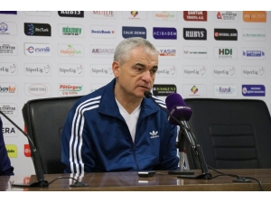 Rıza Çalımbay: "İyi Bir Takıma Karşı Çok İyi Bir Galibiyet Aldık"