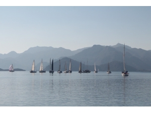 Burhanettin Tekdağ Yıl Sonu Kupası Yat Yarışlarının İlk Günü Rüzgarsız Bitti