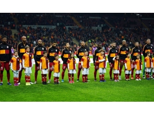 Süper Lig: Galatasaray: 0 - Aytemiz Alanyaspor: 0 (Maç Devam Ediyor)