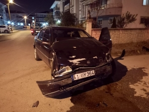 Sakarya’da Trafik Kazası: 1’i Çocuk 3 Yaralı