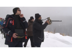 Kayıp Dağcıların Montunun Bulunduğu Yere Özel Termal Drone Sevk Edildi