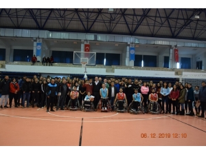 Erüspor Bilimleri’nde ’’En Büyük Engel Sevgisizliktir’’ Etkinliği Yapıldı