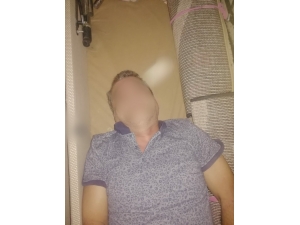 Bazanın İçine Saklandı, Yakalanmaktan Kurtulamadı