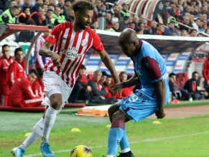 Süper Lig: Antalyaspor: 1 - Trabzonspor: 3 (Maç Sonucu)
