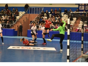 Kastamonu Belediyespor, Ligde İlk Yarıyı Namağlup Lider Tamamladı