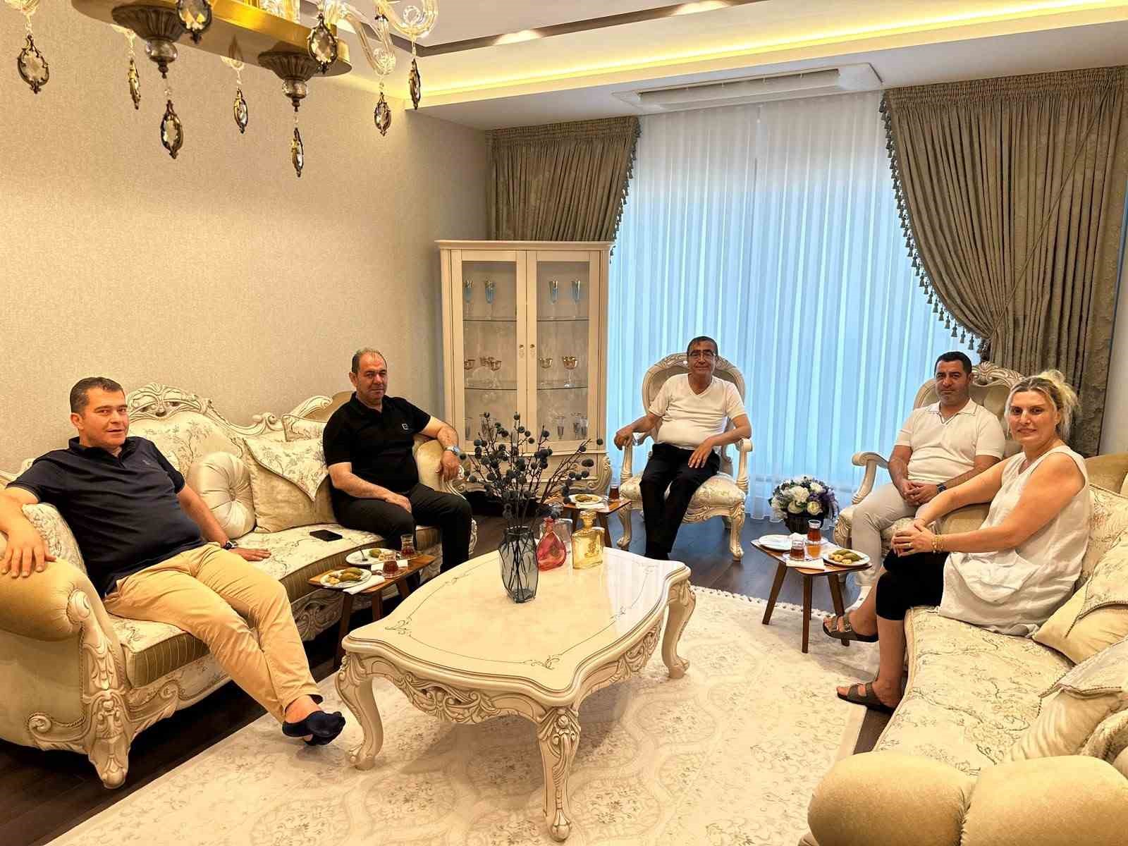 milletvekili-bunyamin-bozgeyik-ten-gazeteci-ali-babat-a-gecmis-olsun-ziyareti