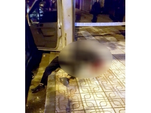 Diyarbakır’da Bir Genç Ağzından Pompalı Tüfekle Vurulmuş Halde Bulundu