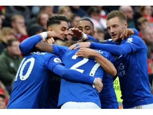 Leicester City Şampiyon Olduğu Sezonu Geride Bıraktı