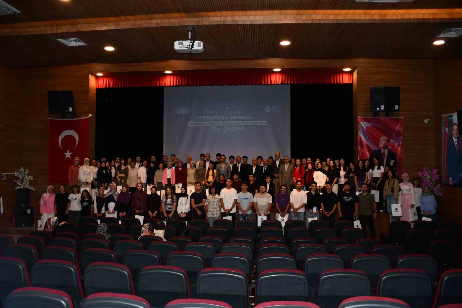 universiteyi-kazanan-ogrenciler-icin-ugurlama