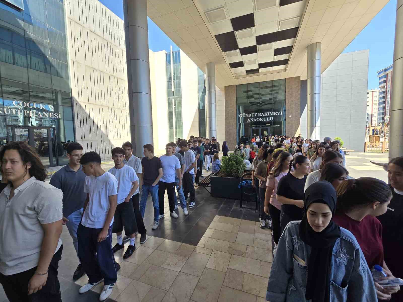 gaziantep-buyuksehir-den-sinava-hazirlanan-ogrencilere-yks-tatbikati