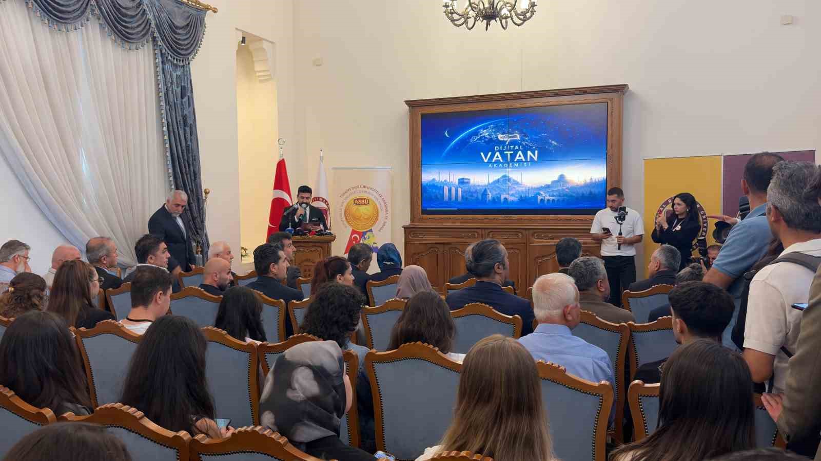 bakan-tekin-2024-yilinda-turkiye-yuzyili-maarif-modeliyle-bambaska-bir-serencama-girmistik