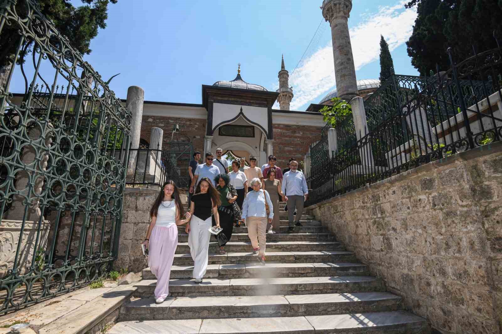 osmangazi-de-gencler-tanpinar-in-izinde-bursa-yi-yeniden-tanidi