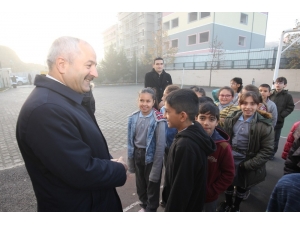 Başkan Büyükgöz, “Çocuklar Sizler Bizim Geleceğimizsiniz”