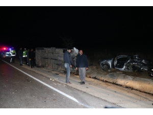 Otomobile Çarpan İşçi Servisi Devrildi: 16 Yaralı