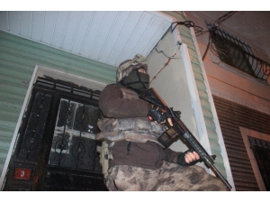 İstanbul’da Silahlı Suç Örgütüne Operasyon Gözaltılar Var