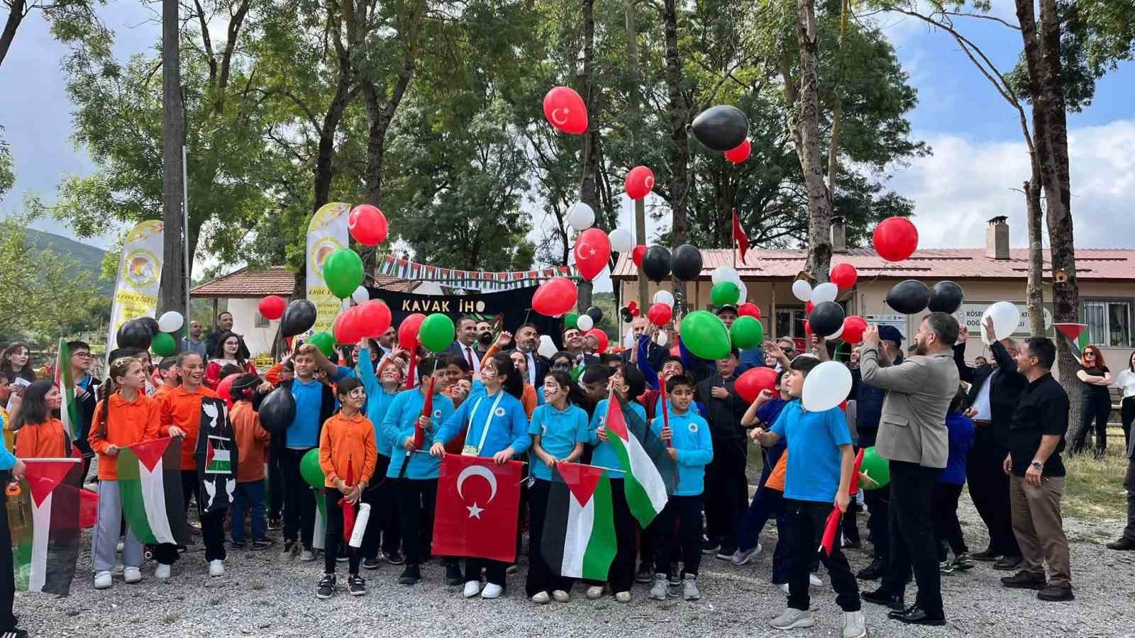 gazzeli-cocuklar-icin-gokyuzune-umut-ucuruldu