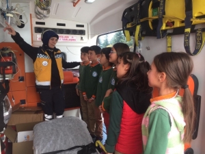 Öğrencilere 112 Acil Çağrı Merkezi Tanıtıldı