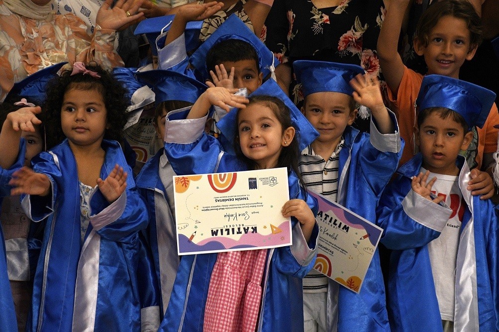 anne-baba-cocuk-merkezi-ndeki-minikler-mezun-oldu