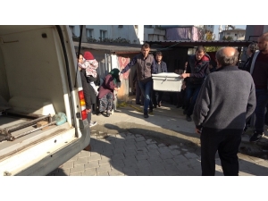 Yalnız Yaşayan Kadın Evinde Ölü Bulundu