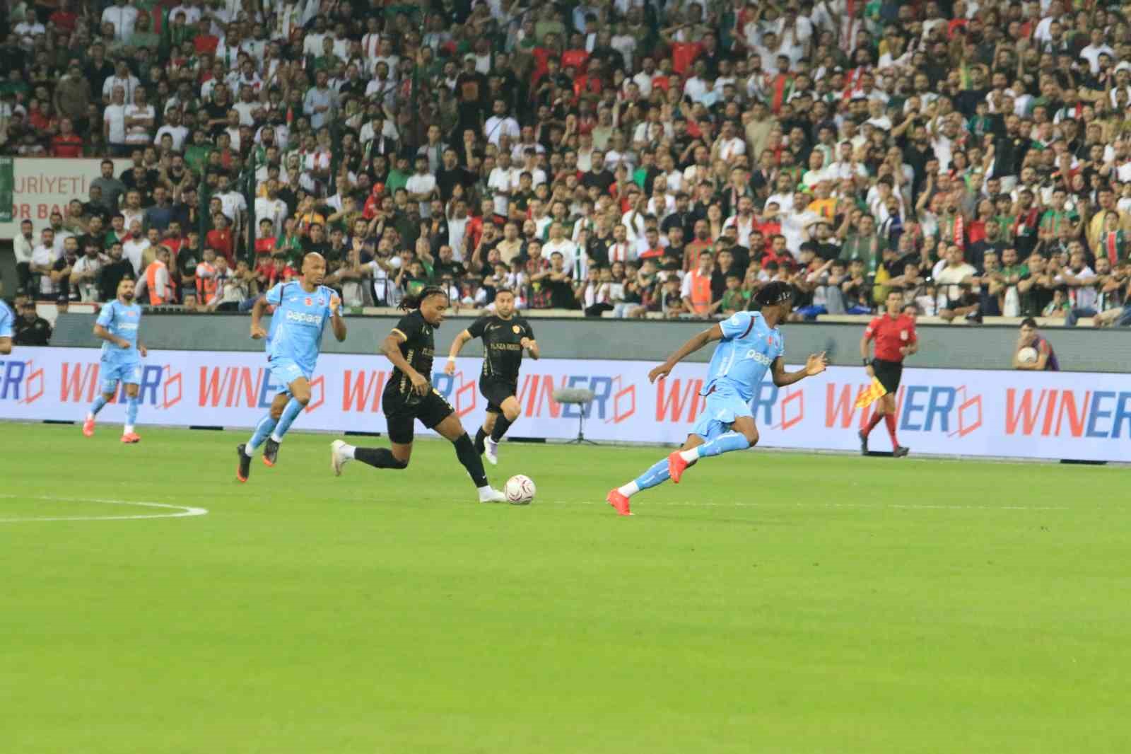 trendyol-super-lig-amed-sf-0-trabzonspor-1-mac-devam-ediyor