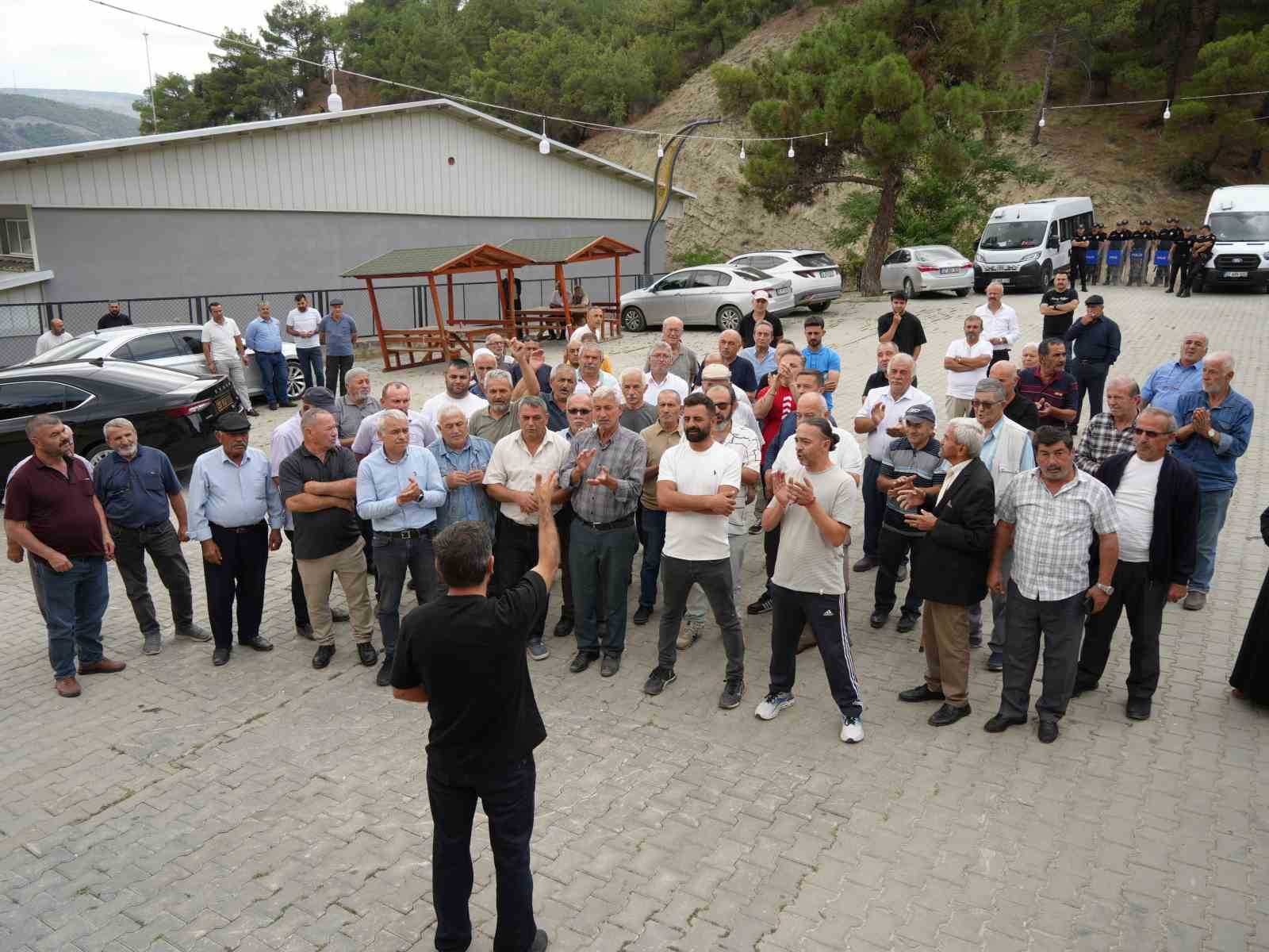 hanonu-de-kurulmasi-planlanan-ikinci-bakir-madeni-ocagi-icin-vatandaslardan-tepki