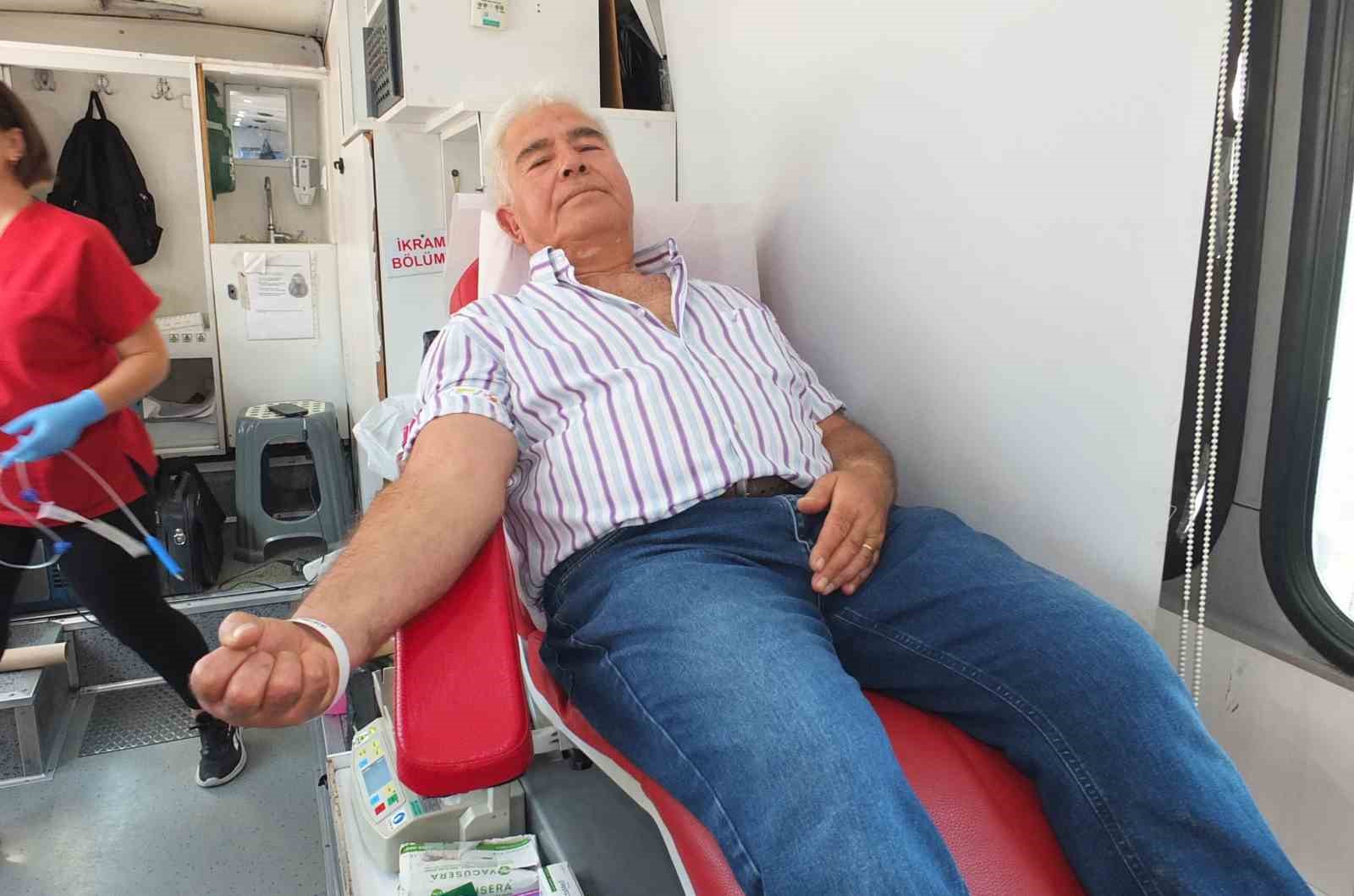 burhaniye-de-asiri-sicaklar-kan-bagisini-olumsuz-etkiledi