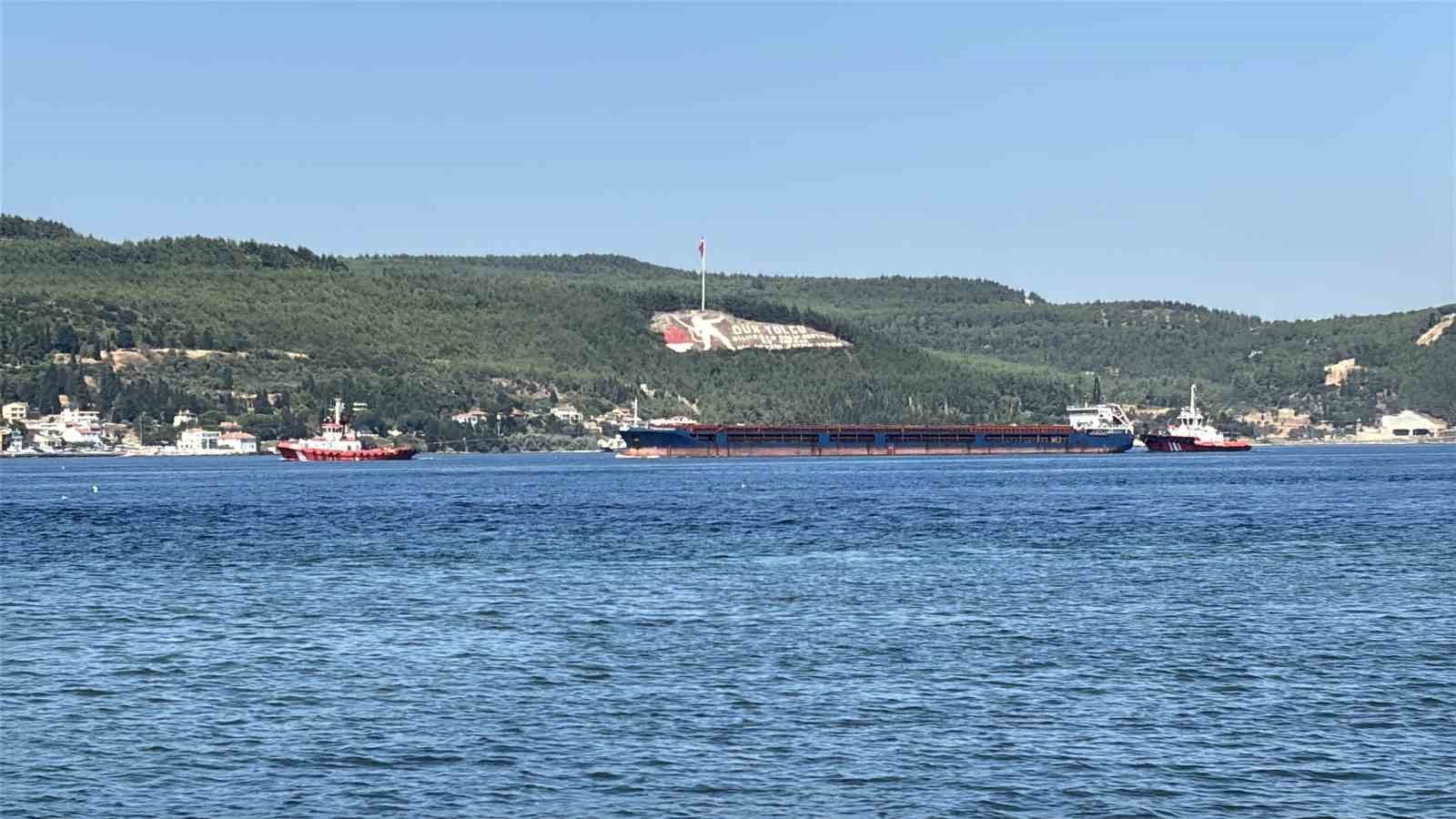 canakkale-bogazi-ndan-gecen-genel-kargo-gemisi-makine-arizasi-yapti