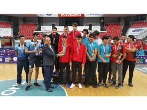 Okullar Arası Gençler Masa Tenisi İl Birinciliği Sona Erdi