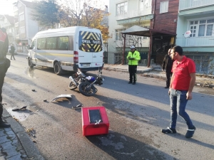 Isparta’da Okul Taşıtının Çarptığı Motosikletin Yabancı Uyruklu Sürücüsü Öldü