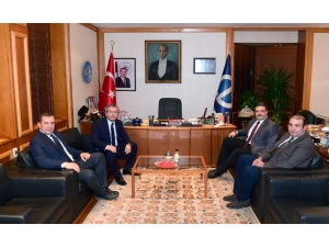 Eskişehirspor’dan Rektör Çomaklı’ya Ziyaret