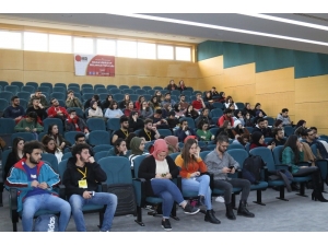 Saü’de ‘Dijital Algı Yönetimi’ İsimli Konferans Düzenlendi